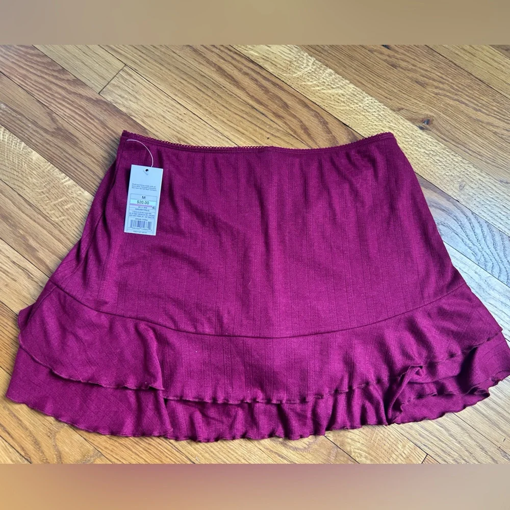 Burgundy Ruffle Skort - Picture 3 of 3